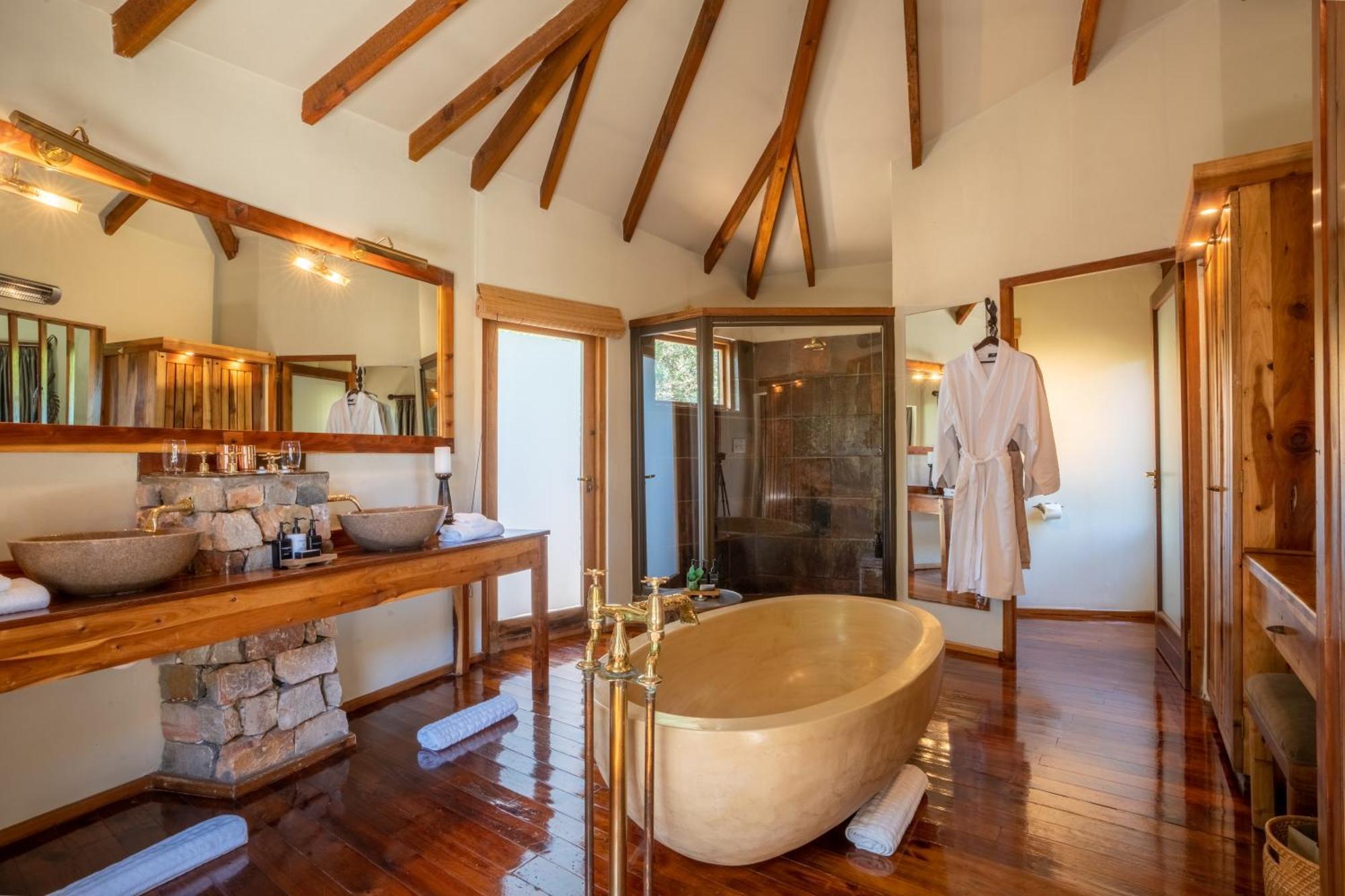 Tsala Treetop Lodge Plettenbergbaai Buitenkant foto